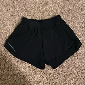 Lululemon Hotty Hot Short 4” - size 4